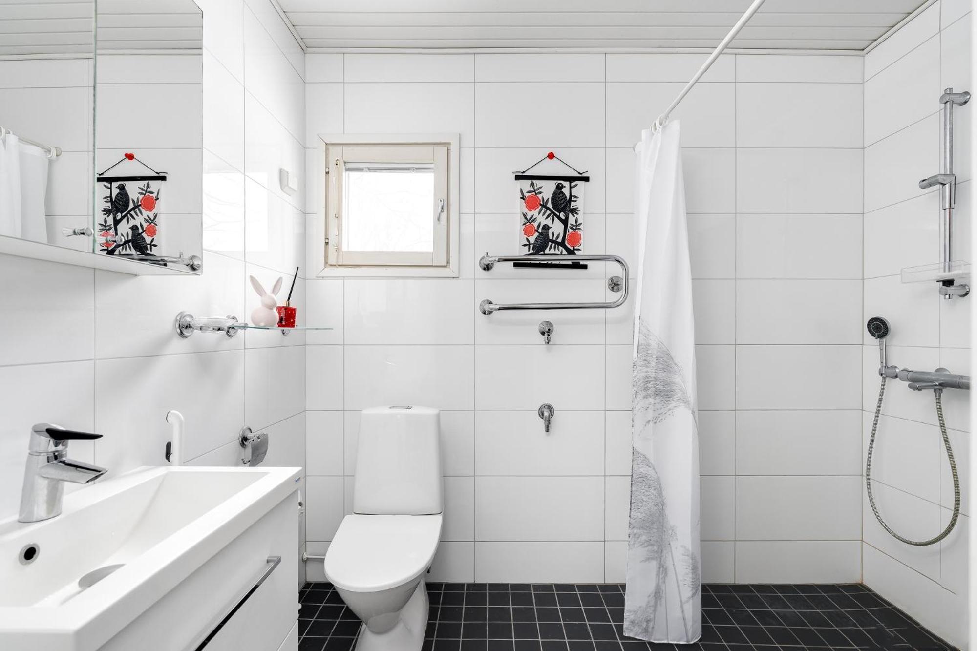 Private Rooms Near Metro, Free Parking,Direct Bus From Airport Ελσίνκι Εξωτερικό φωτογραφία